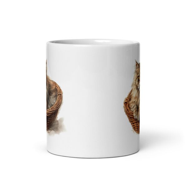 Taza de cerámica de la Serie Pinceladas Gatunas, Diseño 009, mostrando gatos en poses adorables dentro de cestas de mimbre, ideal para amantes de los felinos