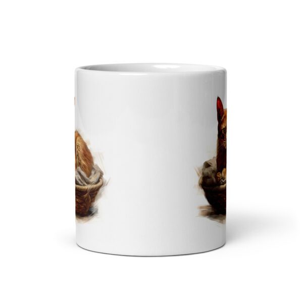 Taza de cerámica de la Serie Pinceladas Gatunas, Diseño 023, mostrando gatos en poses adorables dentro de cestas de mimbre, ideal para amantes de los felinos