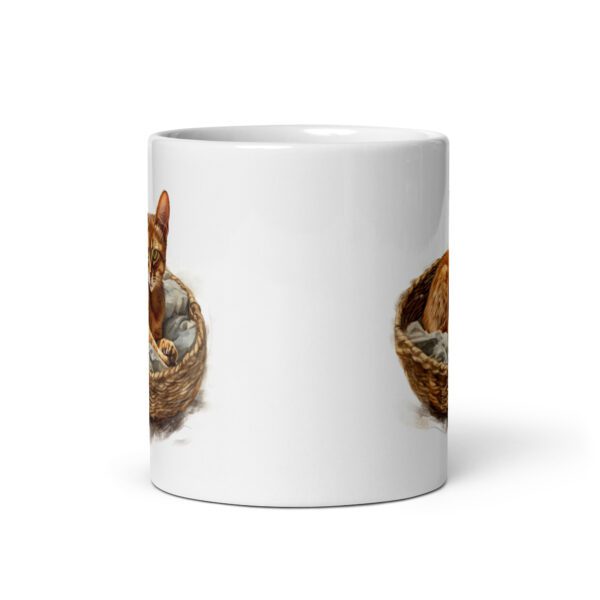aza de cerámica de la Serie Pinceladas Gatunas, Diseño 024, mostrando gatos en poses adorables dentro de cestas de mimbre, ideal para amantes de los felinos