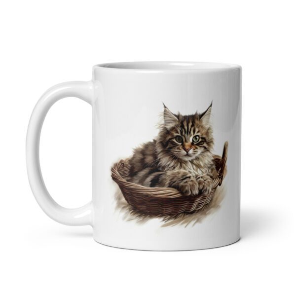 Taza de cerámica de la Serie Pinceladas Gatunas, Diseño 011, mostrando gatos en poses adorables dentro de cestas de mimbre, ideal para amantes de los felinos