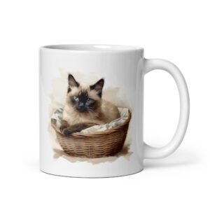 Taza de cerámica de la Serie Pinceladas Gatunas, Diseño 004, mostrando gatos en poses adorables dentro de cestas de mimbre, ideal para amantes de los felinos
