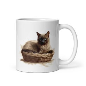 Taza de cerámica de la Serie Pinceladas Gatunas, Diseño 013, mostrando gatos en poses adorables dentro de cestas de mimbre, ideal para amantes de los felinos