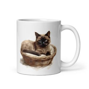 Taza de cerámica de la Serie Pinceladas Gatunas, Diseño 014, mostrando gatos en poses adorables dentro de cestas de mimbre, ideal para amantes de los felinos