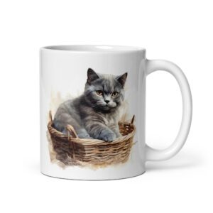 Taza de cerámica de la Serie Pinceladas Gatunas, Diseño 016, mostrando gatos en poses adorables dentro de cestas de mimbre, ideal para amantes de los felinos