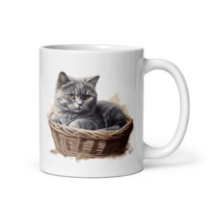 Taza de cerámica de la Serie Pinceladas Gatunas, Diseño 022, mostrando gatos en poses adorables dentro de cestas de mimbre, ideal para amantes de los felinos