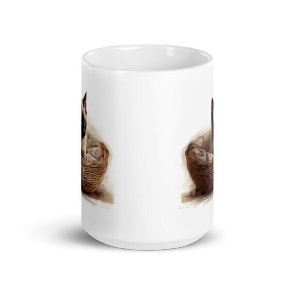 Taza de cerámica de la Serie Pinceladas Gatunas, Diseño 003, mostrando gatos en poses adorables dentro de cestas de mimbre, ideal para amantes de los felinos