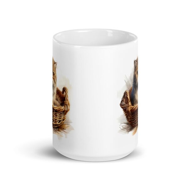Taza de cerámica de la Serie Pinceladas Gatunas, Diseño 005, mostrando gatos en poses adorables dentro de cestas de mimbre, ideal para amantes de los felinos