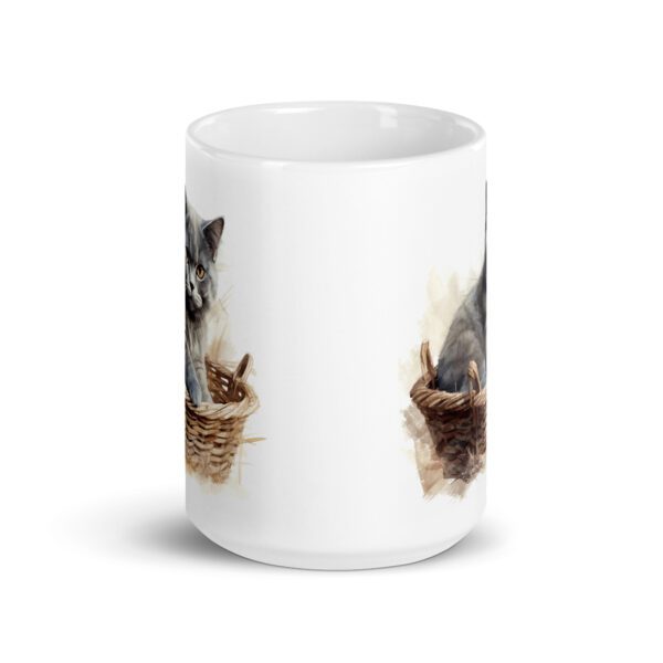 Taza de cerámica de la Serie Pinceladas Gatunas, Diseño 016, mostrando gatos en poses adorables dentro de cestas de mimbre, ideal para amantes de los felinos