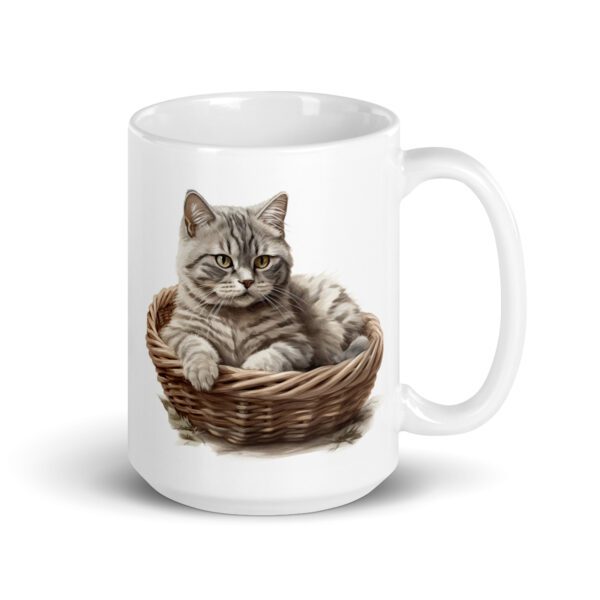 Taza de cerámica de la Serie Pinceladas Gatunas, Diseño 021, mostrando gatos en poses adorables dentro de cestas de mimbre, ideal para amantes de los felinos